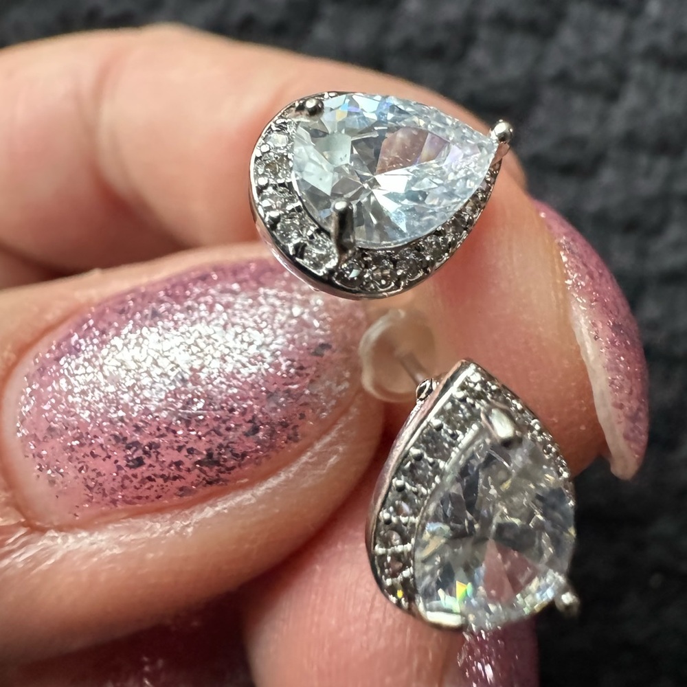 Nikola Valenti Teardrop Earrings Pierced Jewelry Women’s